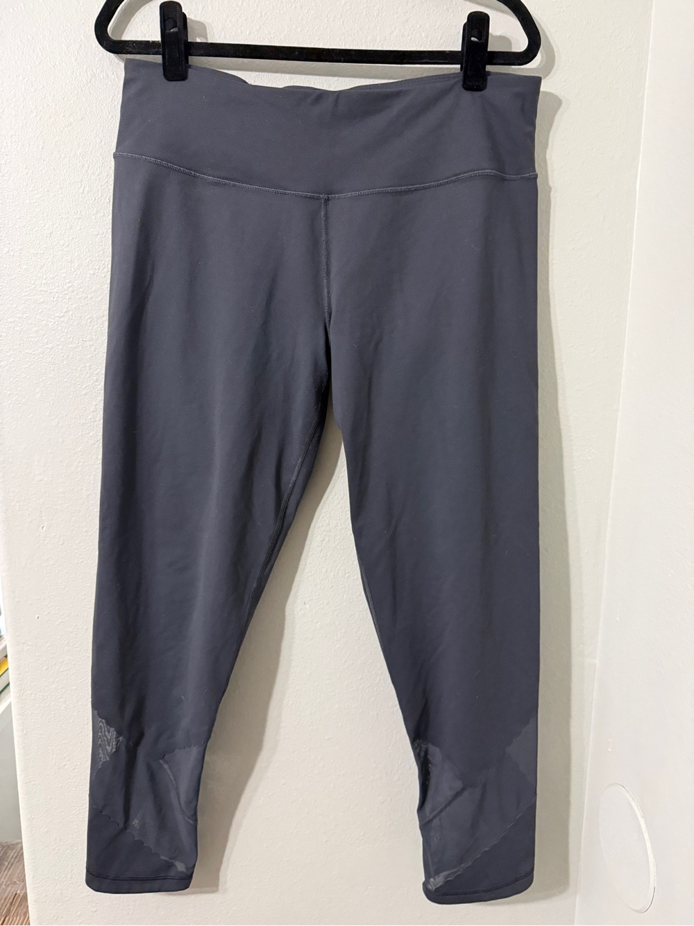 Victoria's Secret Sport Charcoal Gray Athletic Workout Leggings Mesh Details XL